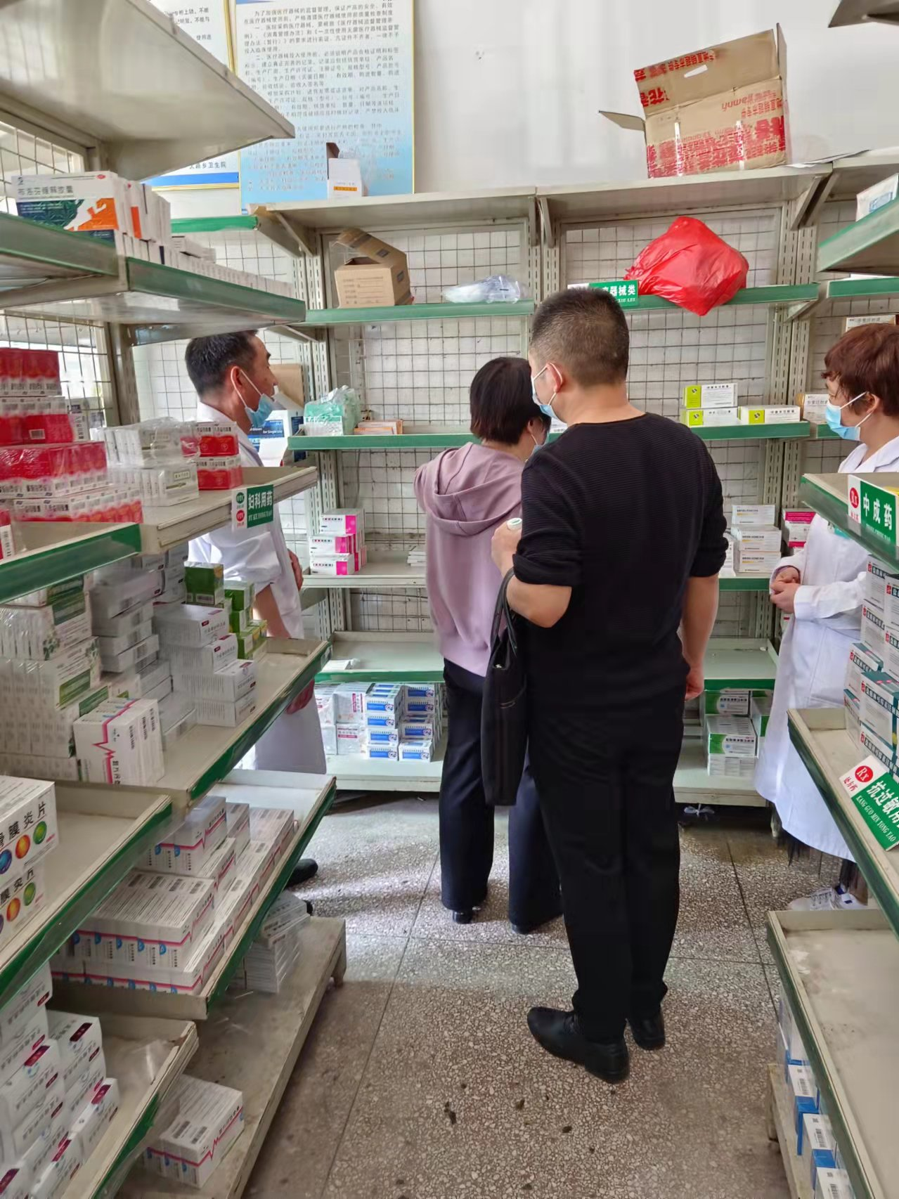 灵璧县市场监督管理局开展乡镇卫生院药品和疫苗检查工作