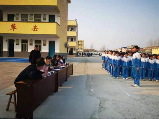 下楼镇王集中学:队列跑操展风采 英姿飒爽促"双减"_灵璧县人民政府